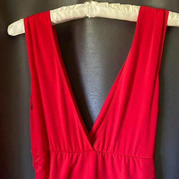 Stunning Red Dress - Picture 5 of 13